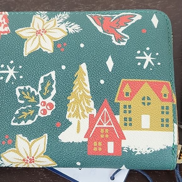 DISNEY DOONEY & BOURKE Christmas Holiday Wristlet Wallet Mickey Minnie NWT - Picture 6 of 7